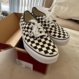 Checkered vans (golden coast)